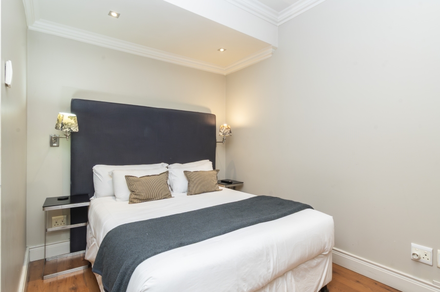1 Bedroom Property for Sale in Green Point Western Cape